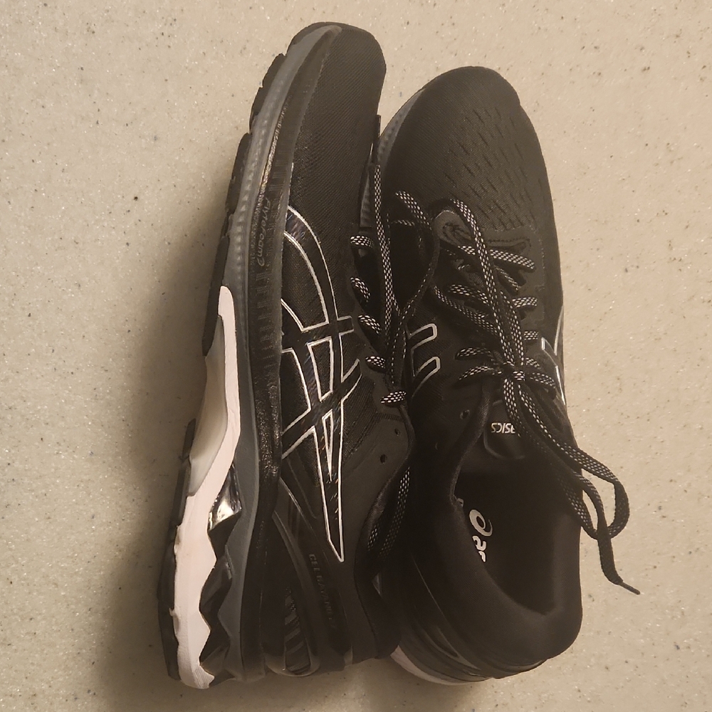 ASICS Black and White Athletic Shoes